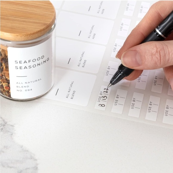 NWT Clear Spice Jar Containers w Labels - Picture 2 of 8